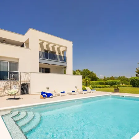 Villa Marijeta Exclusive 5 Star With 50sqm Private Pool, 6 Bedrooms And Playroom *