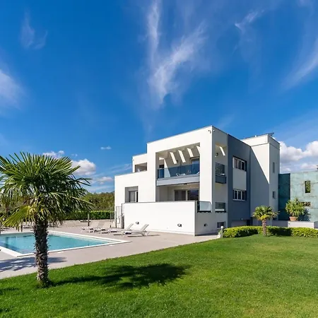 Villa Marijeta Exclusive 5 Star With 50sqm Private Pool, 6 Bedrooms And Playroom