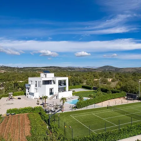 Marijeta Exclusive 5 Star With 50sqm Private Pool, 6 Bedrooms And Playroom Split