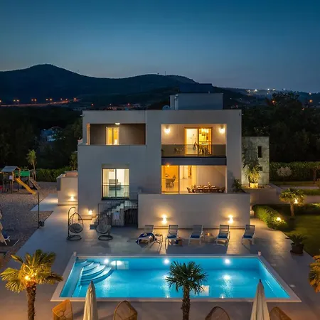 ヴィラ Marijeta Exclusive 5 Star With 50sqm Private Pool, 6 Bedrooms And Playroom *