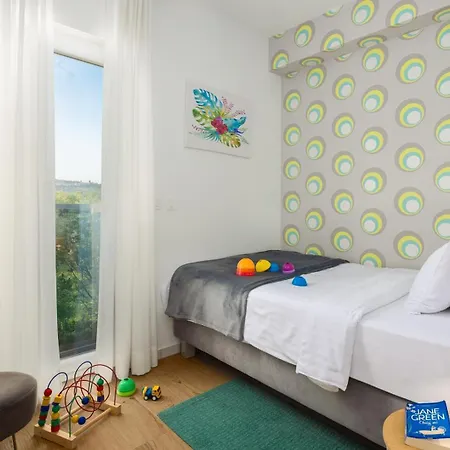 Marijeta Exclusive 5 Star With 50sqm Private Pool, 6 Bedrooms And Playroom *