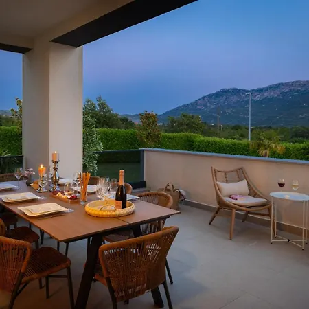 Marijeta Exclusive 5 Star With 50sqm Private Pool, 6 Bedrooms And Playroom *