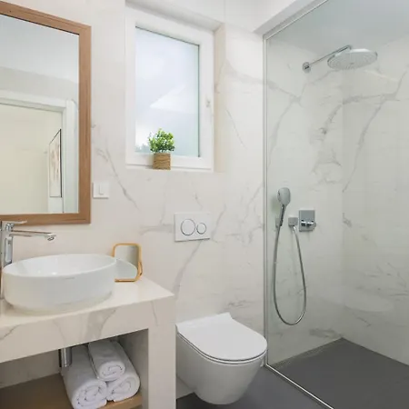 Marijeta Exclusive 5 Star With 50sqm Private Pool, 6 Bedrooms And Playroom * Спліт