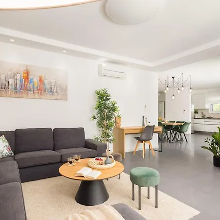 Marijeta Exclusive 5 Star With 50sqm Private Pool, 6 Bedrooms And Playroom *