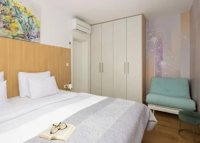 וילה Marijeta Exclusive 5 Star With 50sqm Private Pool, 6 Bedrooms And Playroom ספליט