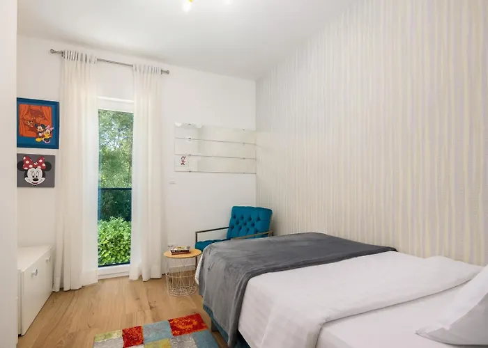 וילה Marijeta Exclusive 5 Star With 50sqm Private Pool, 6 Bedrooms And Playroom