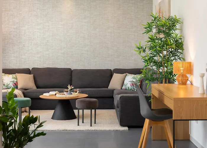 Marijeta Exclusive 5 Star With 50sqm Private Pool, 6 Bedrooms And Playroom וילה ספליט